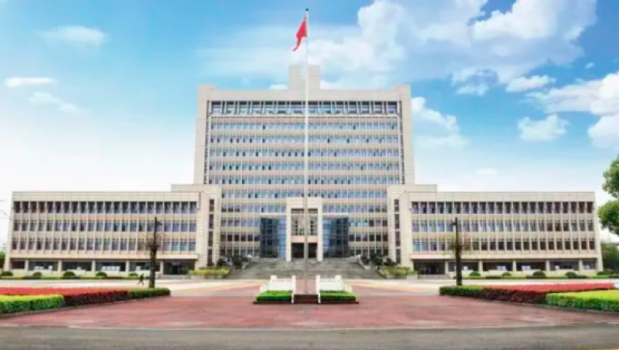 刘宪华与苹果CEO库克梦幻联动,澳门6合资料库大全2025年公开,最新答案解释落实_经典版V6.52